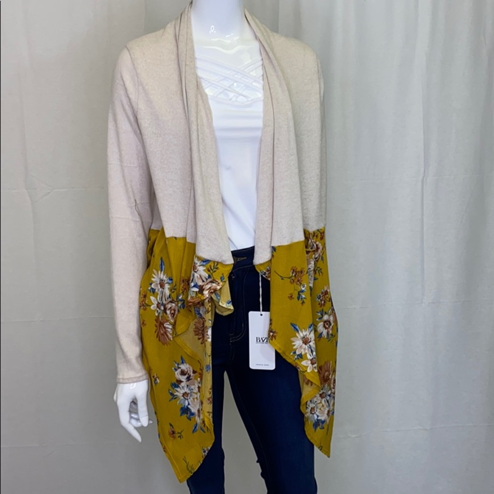 Shark bite Cardigan